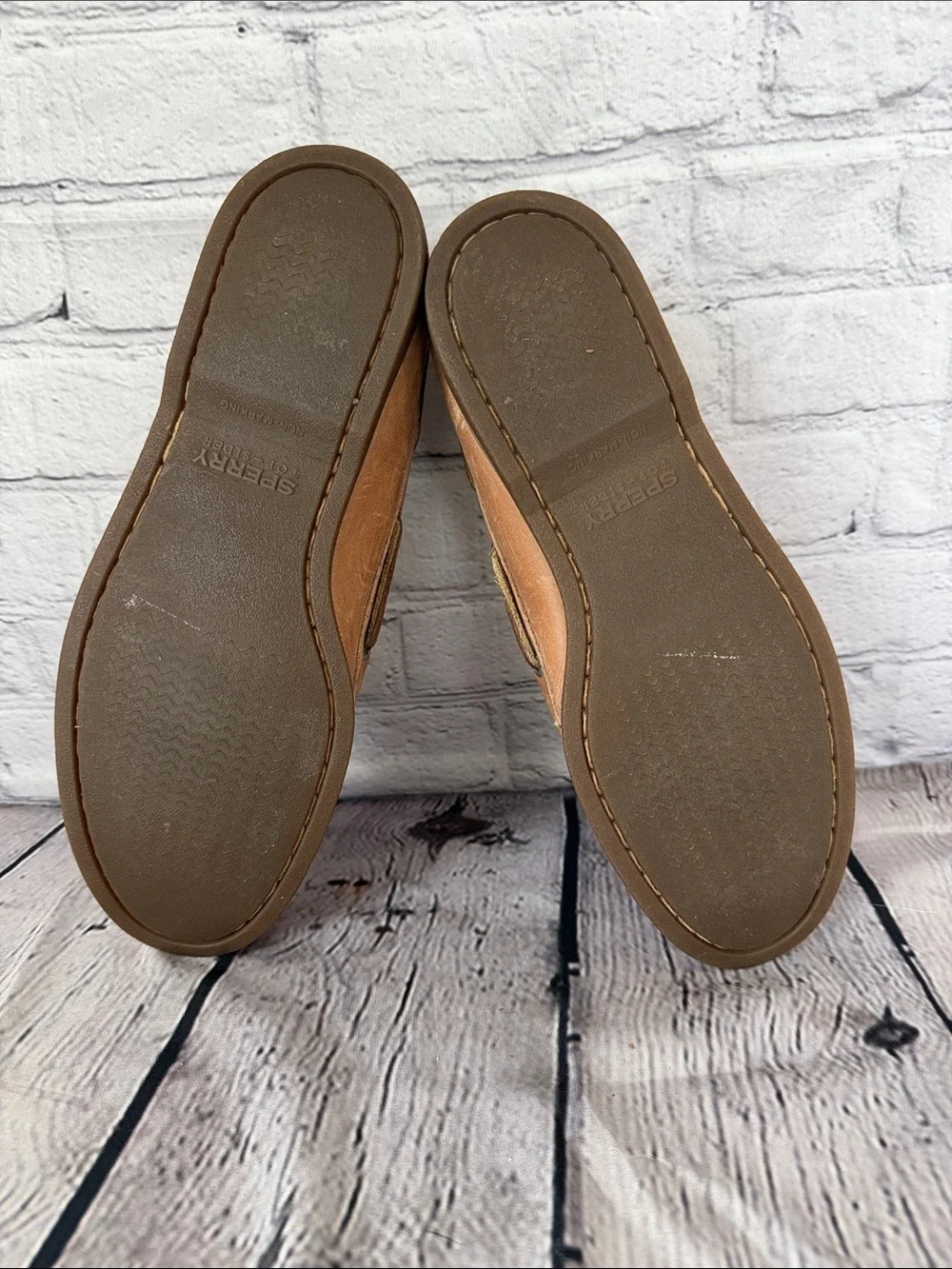 Men's Sperry Topsiders Tan Leather Boat Shoes - Classic Lace-Up Casual